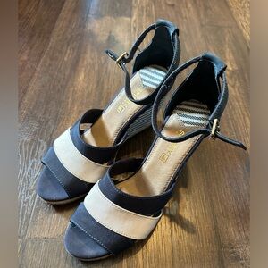 Women’s Sperry Top-Sider Wedge Sandals- Size 8.5M- Navy Blue Stripes